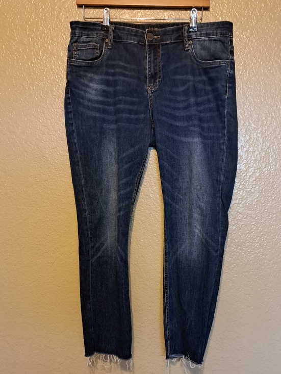 Kut from the Kloth Denim - Kut from the Kloth Slim Straight Dark Blue Jeans. Size 12 Slouchy Boyfriend.